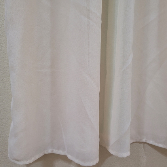 Pretty Good Button down sleeveless top - Picture 6 of 12